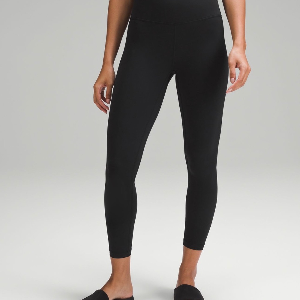 LULULEMON ALIGN 25” BLACK NWT - Picture 2 of 3